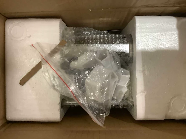 Pallet amazon retourgoederen - afbeelding 10 van  24