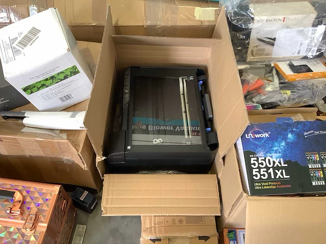 Pallet amazon retourgoederen - afbeelding 15 van  17