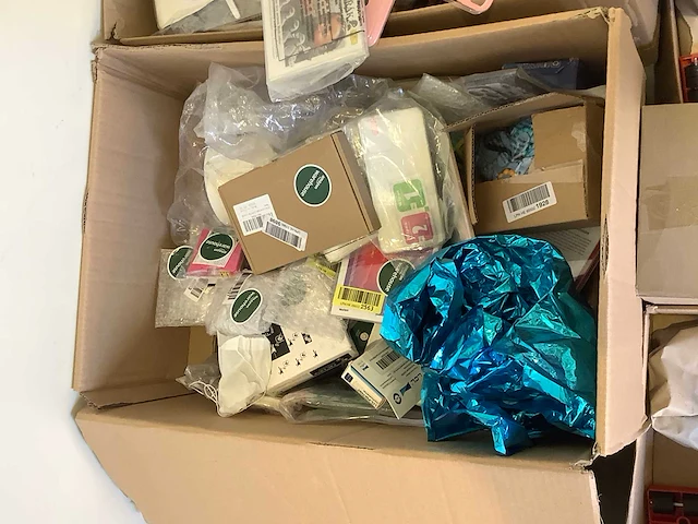 Pallet amazon retourgoederen - afbeelding 2 van  14