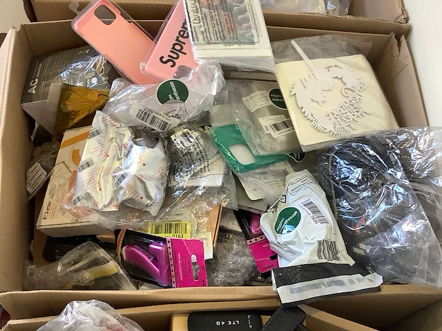 Pallet amazon retourgoederen - afbeelding 12 van  14