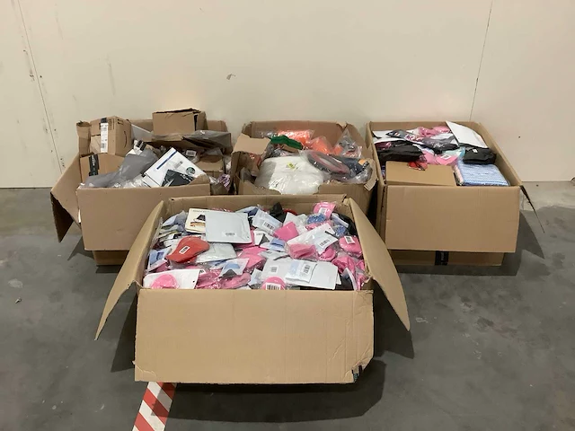 Pallet amazon retourgoederen - afbeelding 1 van  7