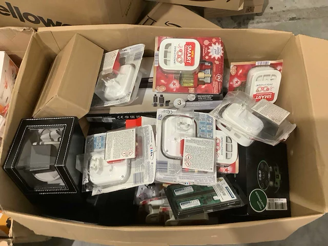 Pallet amazon retourgoederen - afbeelding 3 van  22