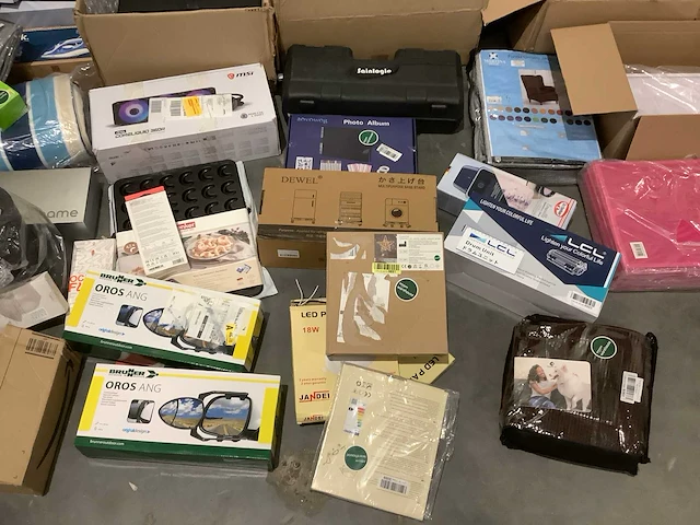 Pallet amazon retourgoederen - afbeelding 17 van  22