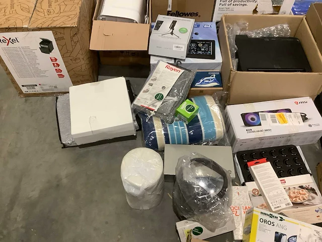 Pallet amazon retourgoederen - afbeelding 18 van  22
