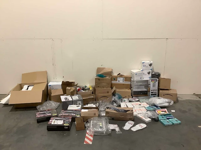 Pallet amazon retourgoederen - afbeelding 8 van  14