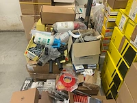 Pallet bouw- en bevestigingsmateriaal (27x) - afbeelding 10 van  25