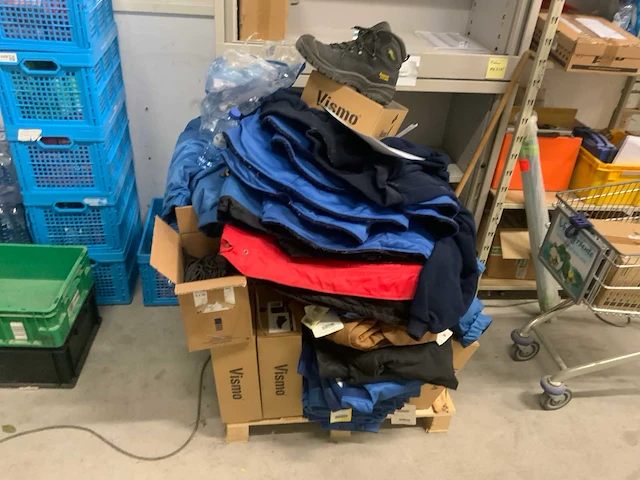 Pallet bouw- en bevestigingsmateriaal (27x) - afbeelding 14 van  25