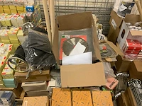 Pallet bouw- en bevestigingsmateriaal (27x) - afbeelding 22 van  25