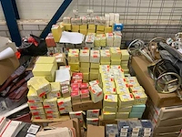 Pallet bouw- en bevestigingsmateriaal (27x) - afbeelding 25 van  25