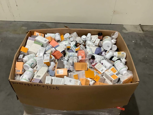 Pallet cosmetica - afbeelding 1 van  7