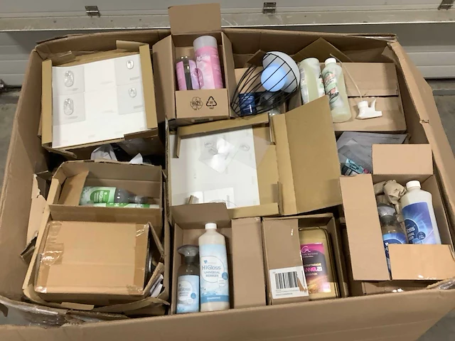 Pallet cosmetica - afbeelding 1 van  9