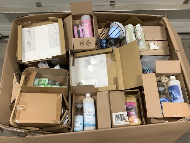 Pallet cosmetica - afbeelding 1 van  9