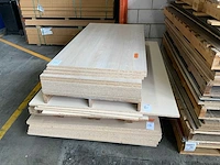 Pallet diverse afmetingen plaatmateriaal - afbeelding 1 van  3