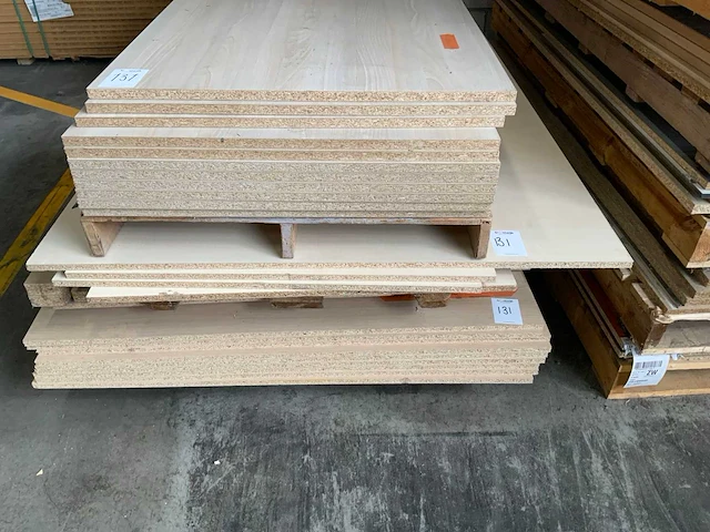 Pallet diverse afmetingen plaatmateriaal - afbeelding 3 van  3