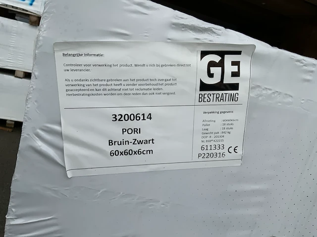 Pallet diverse beton tegels (54x) - afbeelding 11 van  22