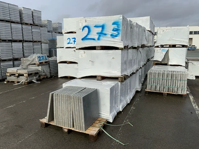 Pallet diverse beton tegels (54x) - afbeelding 17 van  22