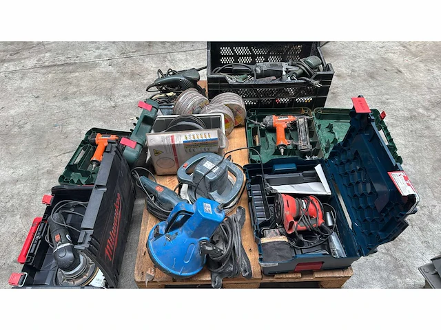 Pallet diverse elektrische gereedschappen - afbeelding 1 van  4