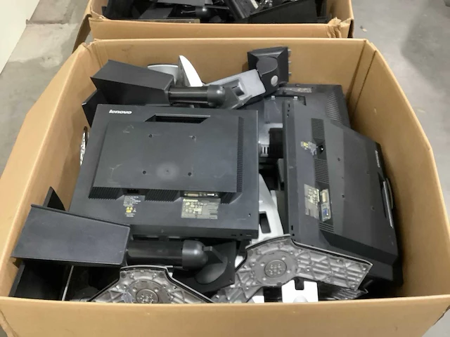 Pallet diverse monitoren (2x) - afbeelding 4 van  5
