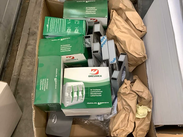 Pallet diverse schoonmaakartikelen - afbeelding 7 van  10