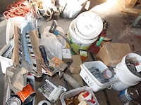 Pallet gevuld met diverse bouwmaterialen. - afbeelding 2 van  3