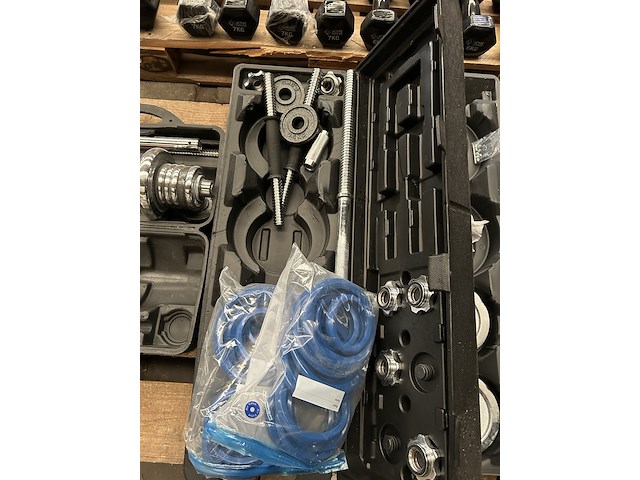 Pallet haltersets in koffer met halterschijven - afbeelding 10 van  11