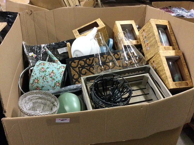 Pallet huishoudelijke- en tuinartikelen - afbeelding 1 van  5