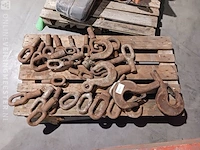 Pallet industriële haken en hijsogen - afbeelding 1 van  5