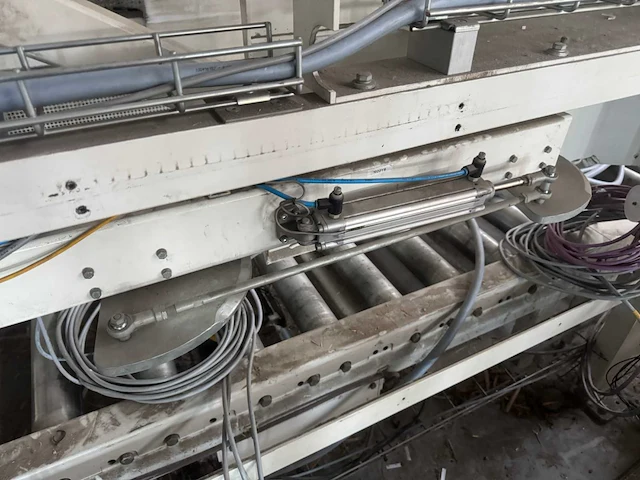 Pallet invoer unit met rollenbaan - afbeelding 6 van  17