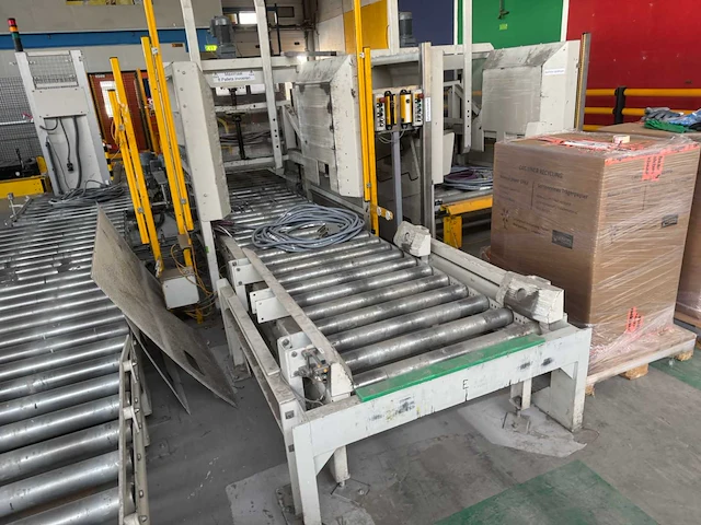 Pallet invoer unit met rollenbaan - afbeelding 1 van  17