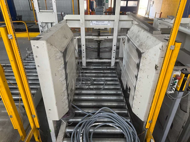 Pallet invoer unit met rollenbaan - afbeelding 12 van  17