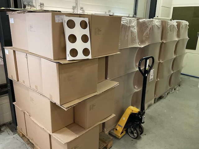 Pallet kartonnen bier tray’s (7x) - afbeelding 1 van  4
