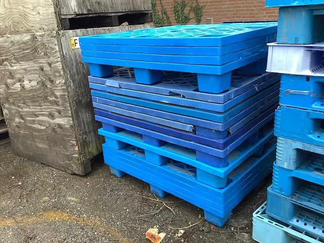 Pallet kunstof (16x) - afbeelding 1 van  3