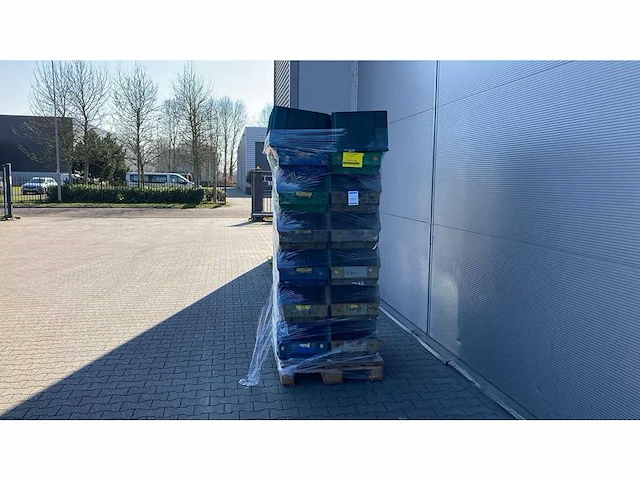 Pallet magazijnbakken 28 stuks - afbeelding 1 van  2