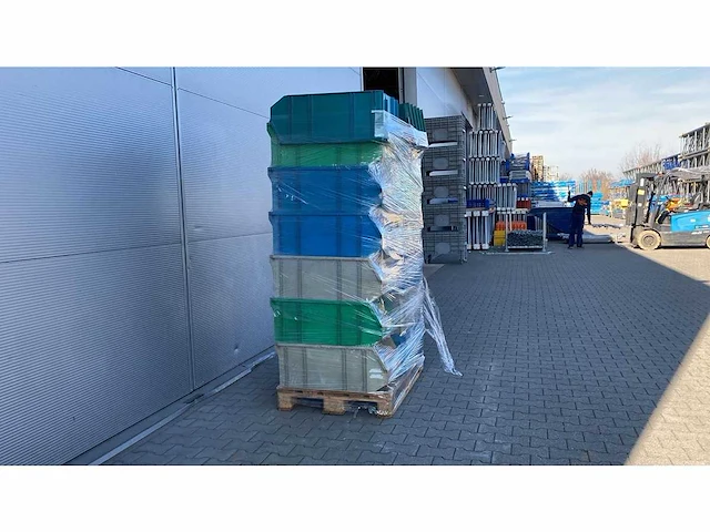 Pallet magazijnbakken 28 stuks - afbeelding 2 van  2