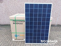 Pallet met 30 csun 285w-60p zonnepanelen