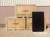 Pallet met 30 zonnepanelen (totaal 31.500 wp) - afbeelding 1 van  6