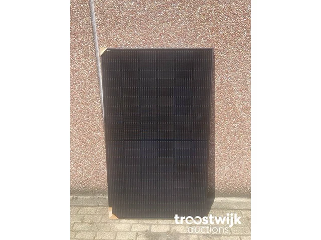 Pallet met 30 zonnepanelen (totaal 31.500 wp) - afbeelding 3 van  6