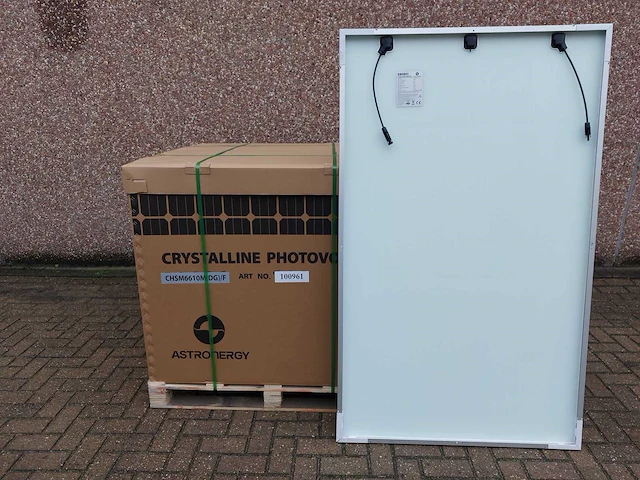 Pallet met 31 astronergy chsm6610m(dg)/f-310 glas-glas zonnepanelen - afbeelding 2 van  5