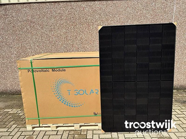 Pallet met 36 t-solar full black (410 wp) zonnepanelen (totaal 14.760 wp) - afbeelding 1 van  6