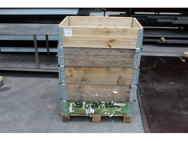 Pallet met 5 opzetranden 80 x 60 cm. - afbeelding 1 van  3