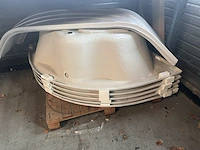 Pallet met baden - afbeelding 1 van  3