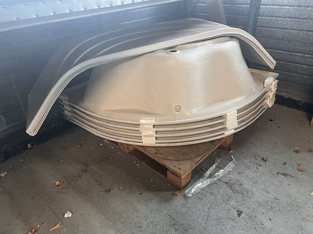 Pallet met baden - afbeelding 3 van  3