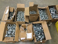 Pallet met bevestigingsklemmen - afbeelding 2 van  9