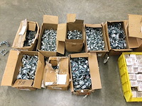 Pallet met bevestigingsklemmen - afbeelding 3 van  9