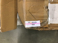 Pallet met bevestigingsklemmen - afbeelding 9 van  9