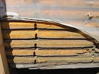 Pallet met dakpannen - 142x70x101 cm - afbeelding 3 van  4