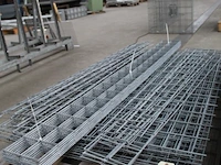 Pallet met draadgaas in diverse maten, w.o. lengte 140 en 180 cm - afbeelding 2 van  2