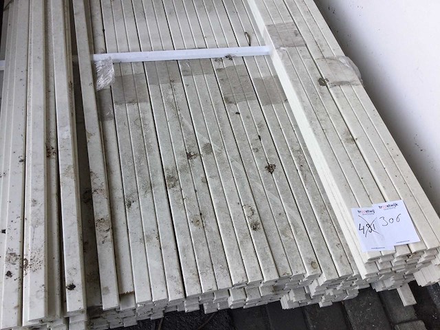 Pallet met glaslatten - afbeelding 5 van  5