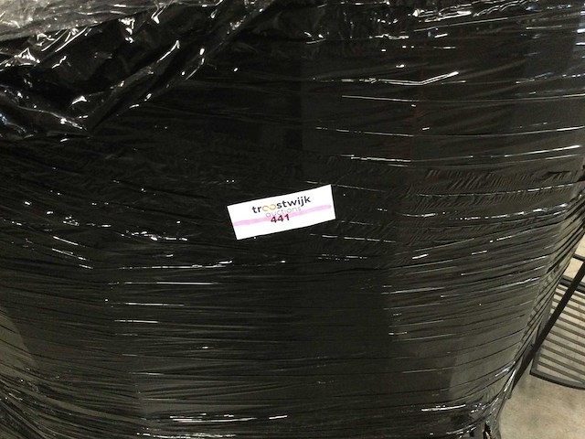 Pallet met huishoudelijke- tuinartikelen - afbeelding 7 van  7