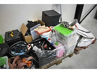 Pallet met installatiemateriaal en werkplaatsinvenvaris (5x) - afbeelding 2 van  14